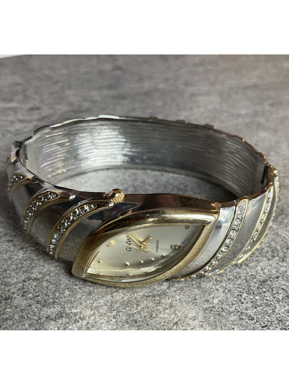 GNW Diamond FM5950 Womens Quartz Watch with Hinged Bracelet W/Crystal Accents A6